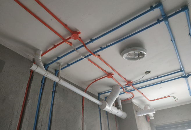 下沉式卫生间,装修时做架空还是回填?有什么分别?哪一种更好?