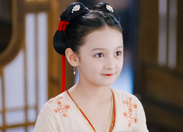 新剧风起霓裳开播小女主颜值超高古力娜扎夸对方超可爱