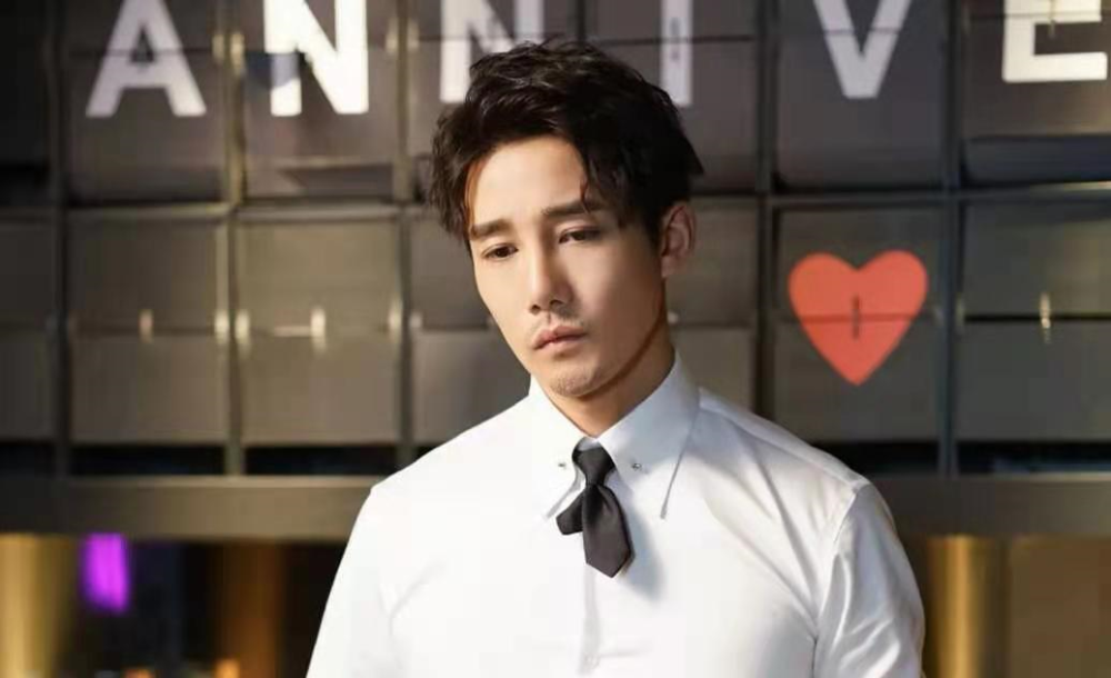 正青春中的金小贝出道11年粉丝仅38万34岁的他能否走红