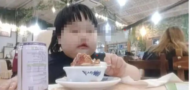 从19岁网红吃播脑溢血猝死看死亡边缘的玩命吃播