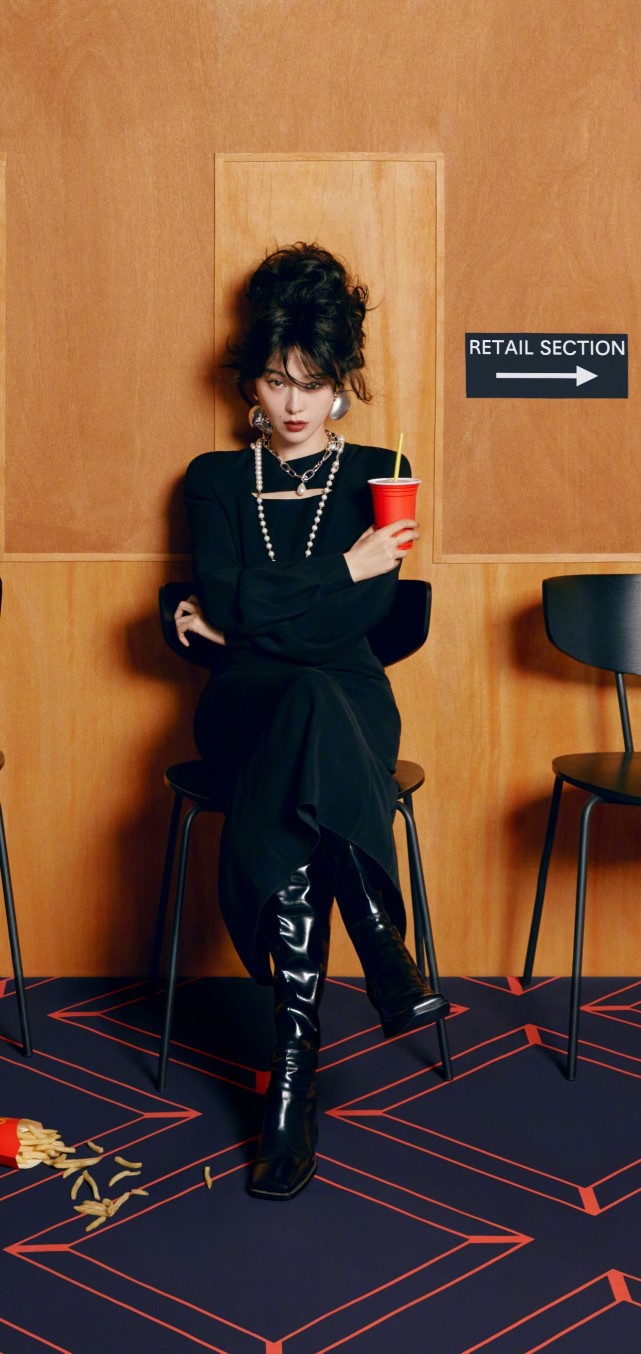 范冰冰复古摩登杂志写真高清壁纸