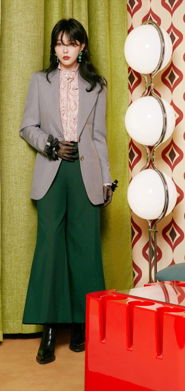 范冰冰复古摩登杂志写真高清壁纸