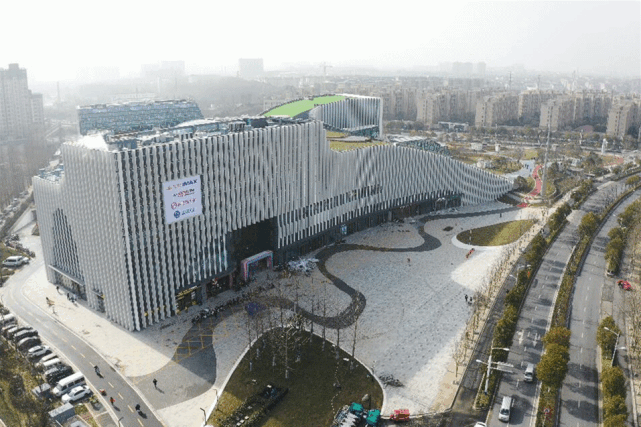 0m图源:浦口区融媒体中心据了解,白马生活广场靠近10号线龙华路地铁站