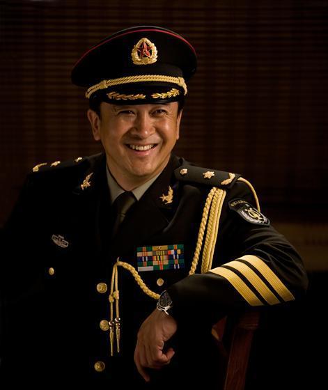 国家一级演员黄宏上午被免职下午就被带走他到底得罪了谁