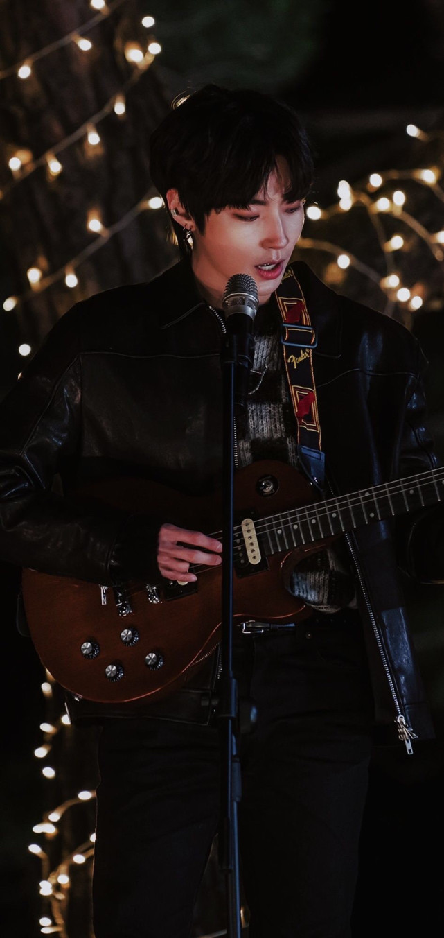 女神降临壁纸黄寅烨