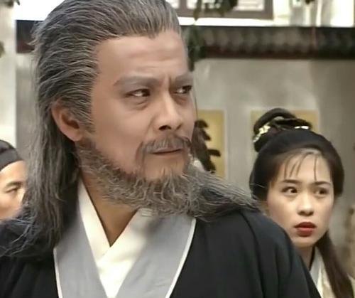 但是玄苦不仅将乔峰培养成人,而且还让乔峰成为了江湖武林三十年来近