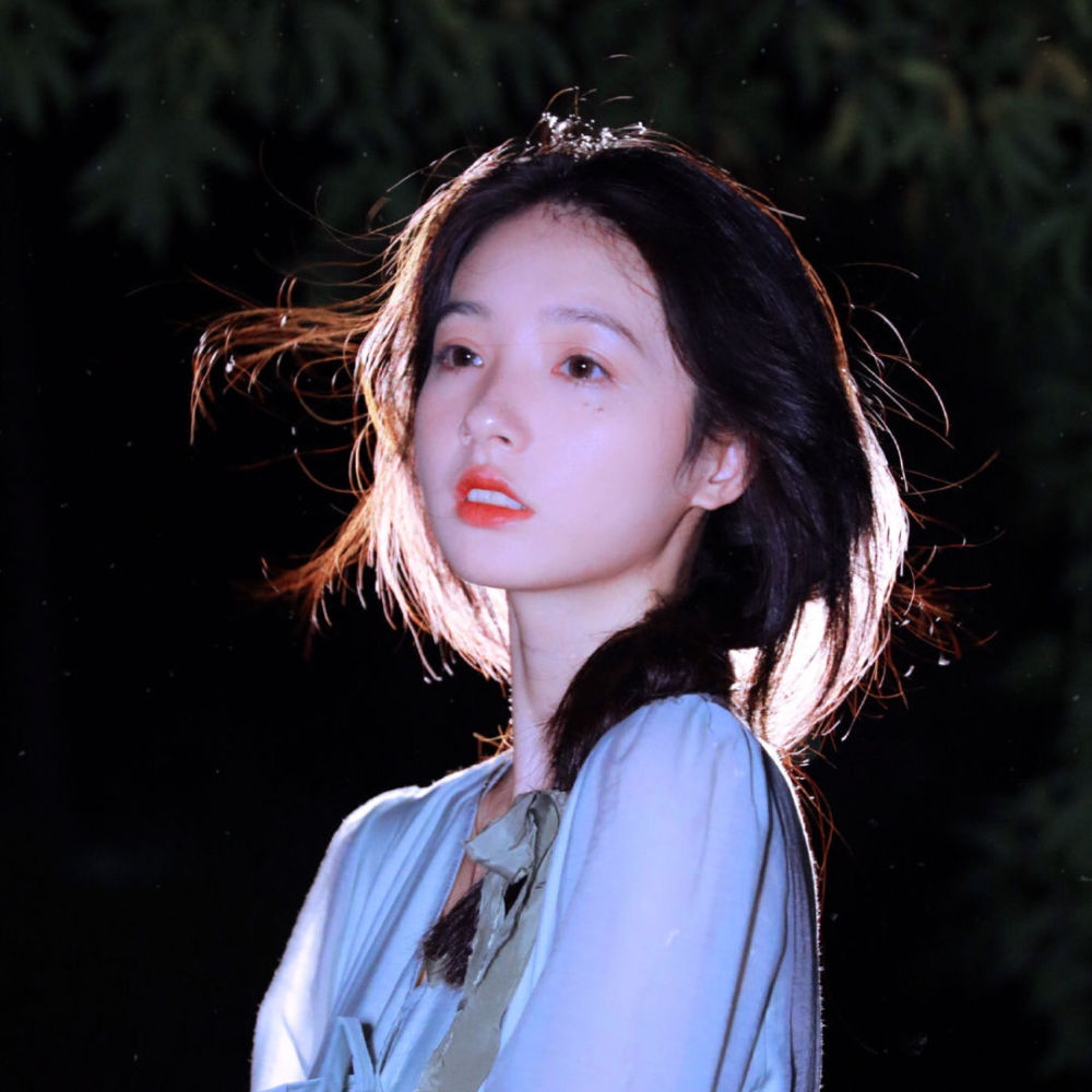 精选优质温柔小众好看的女生头像397