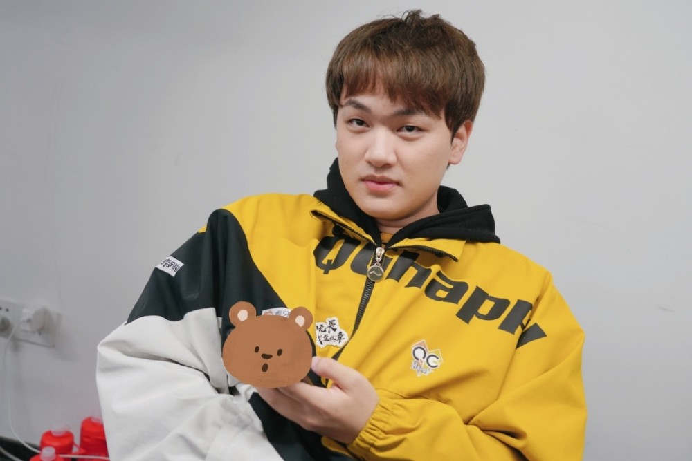 qg刺痛直言想过两三次转主播,但还想打比赛,转会是脱离舒适圈