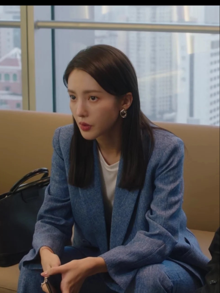 女人到了中年学金晨在了不起的女孩里的穿搭单品照着穿准减龄