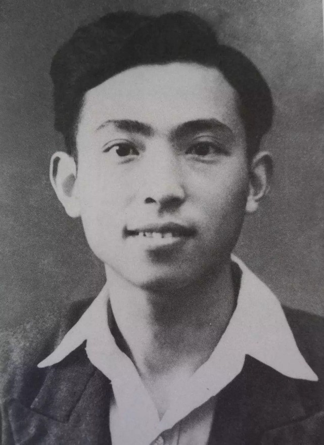 大咖:周杰伦跟他比就是垃圾|金庸|周杰伦|方文山|徐志摩|穆旦