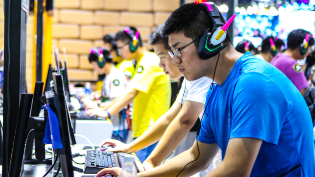 首批电竞本科生要毕业了 几乎没人做电竞(图1)