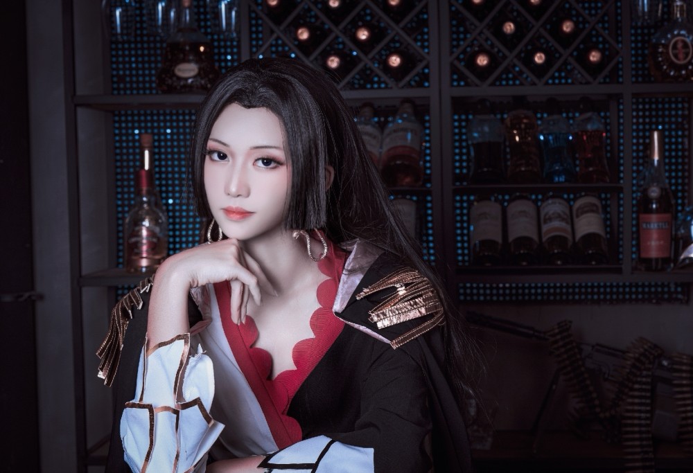 海贼王女帝cos正片