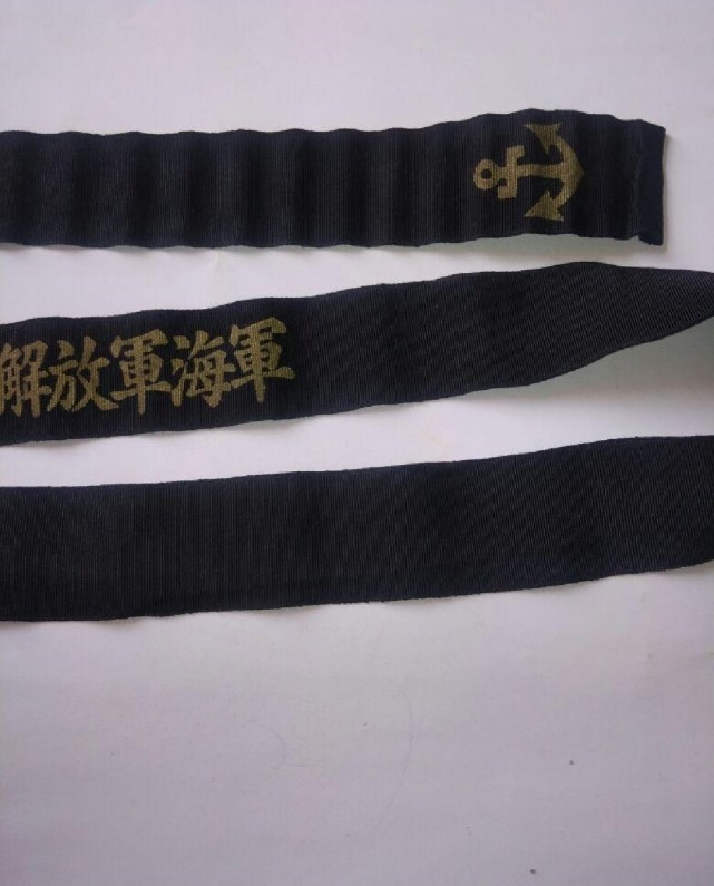 海军军帽上的两根飘带到底有啥作用看似不起眼其实作用很大