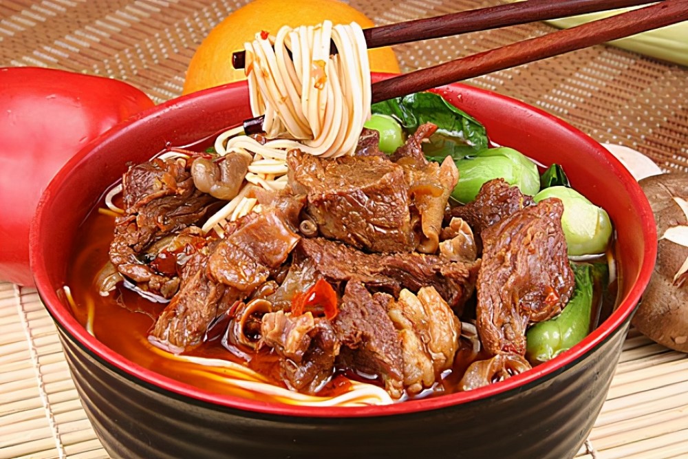 自制红烧牛肉面里的红烧牛肉比清真面馆做得还好吃