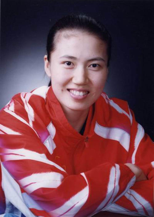 女排婚姻最坎坷球员,前夫瘫痪,夫妻变兄妹,二婚嫁土豪遇良人!