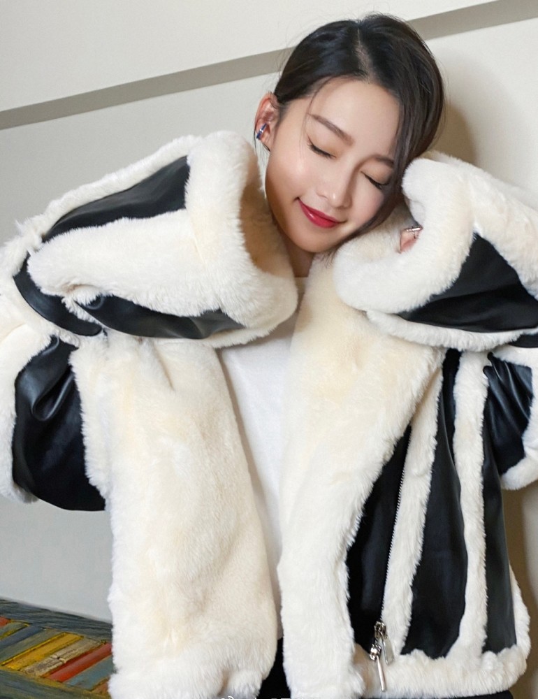 又奶又攻的李沁谁能不爱？近期四套穿搭风格不尽相同，表现力绝了