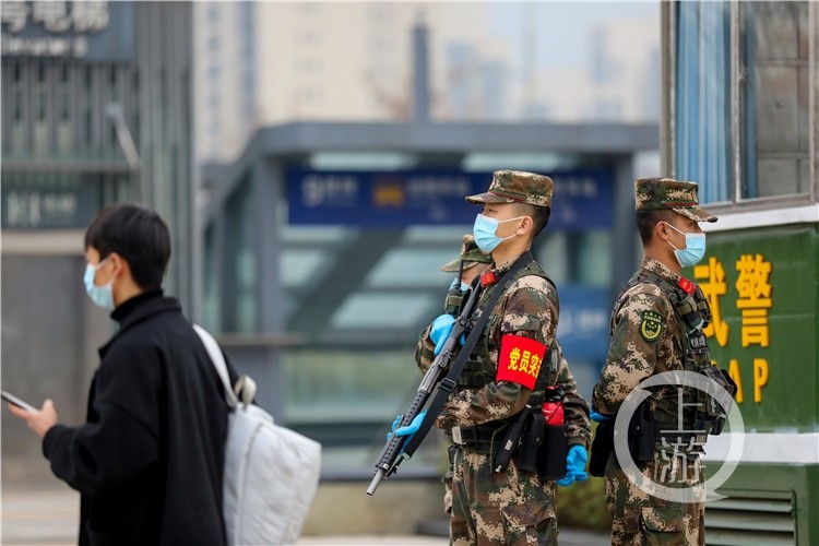 春运路上 这群"可爱的人"为我们护航_腾讯新闻