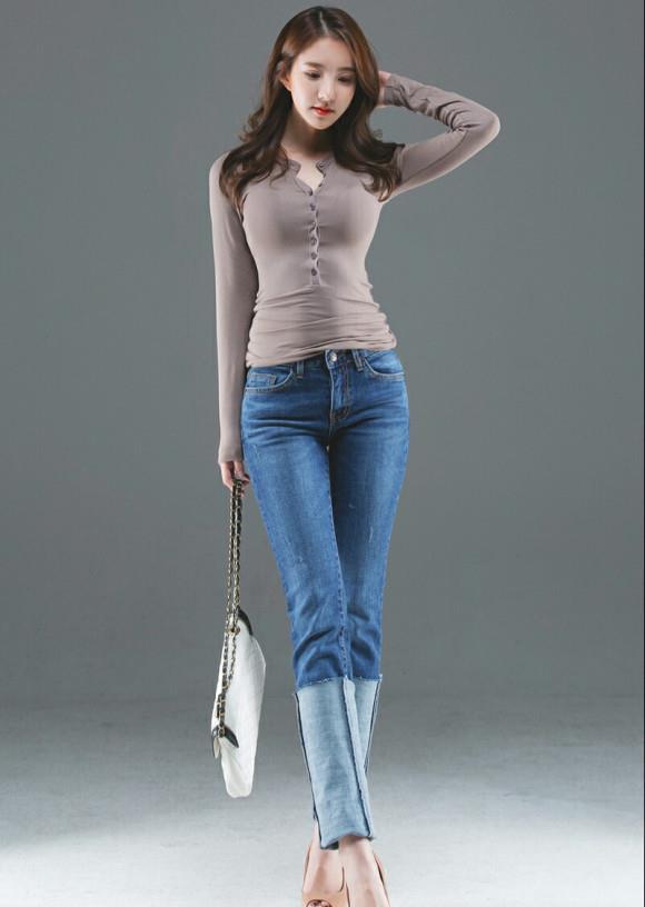 美女金孝轩:第2825时尚潮流穿搭美图欣赏