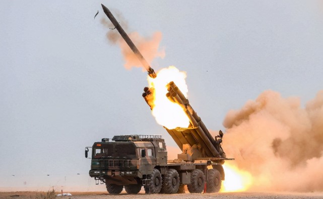 火箭弹的集束炸弹打击,而这些技术的实现,离不开美国gps卫星的制导