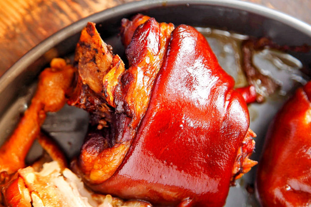 卤肉除了八角,还放啥香料能更香?谨记4肉卤法,卤啥都香气四溢