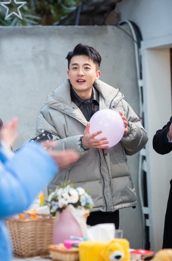 孙艺洲《你真的太棒了》激发贱萌属性,暗藏道具开启捣蛋王模式