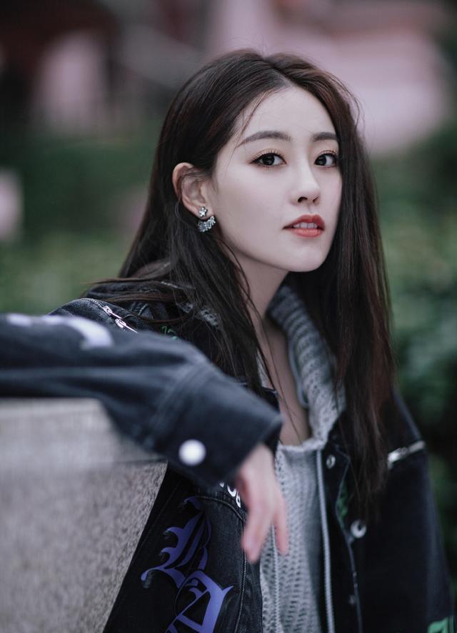 美女祝绪丹第3699气质潮流美图欣赏