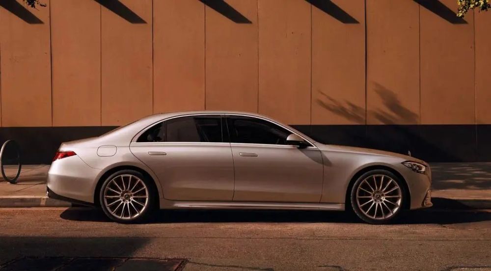 梅赛德斯-奔驰135岁生日,除了祝福还有彩蛋