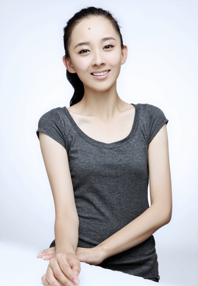 93年内蒙古女演员朱颜曼滋清新女神靓丽容颜