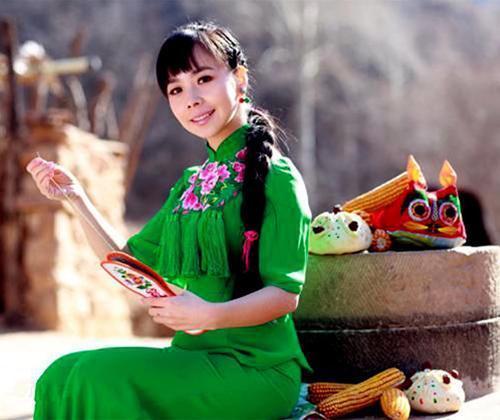 国家一级演员王二妮人生巅峰时却回农村种田背后隐藏着什么