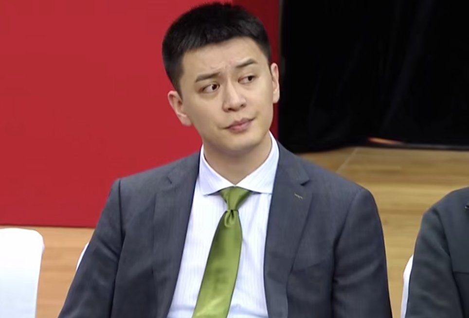 辽宁又遭110暴打杨鸣歪嘴郭艾伦遭血帽李楠他喜欢一打一