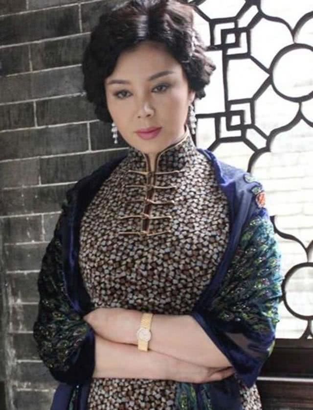 于小慧是一个普通家庭的孩子,家中姐妹众多,从小经济条件并不好