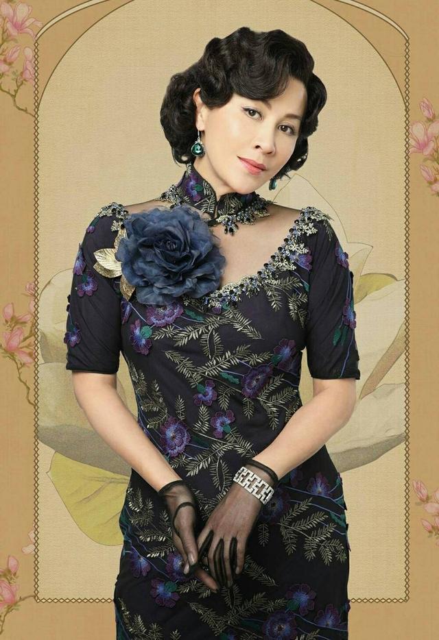 刘嘉玲的气质是天生的看她穿旗袍的样子惊艳了时光