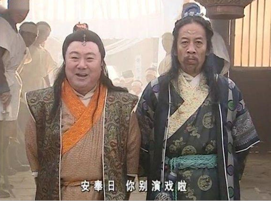 侠客行的中原武林唯一能抗衡张三李四的高手谢烟客