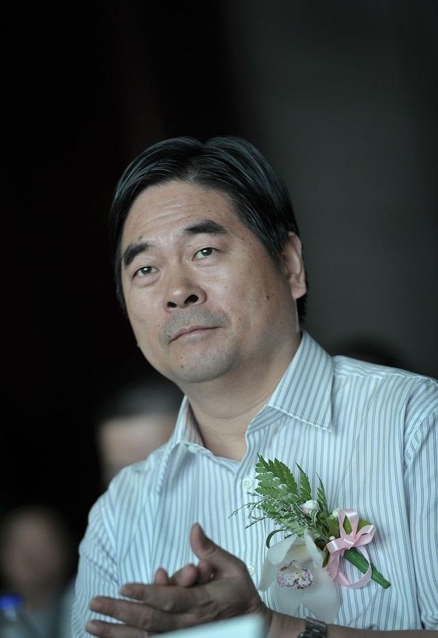 富商王振华资产千亿创立慈善机构却引起众怒人人喊打