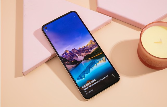 iqoo u1手机来了,学生党的福利,方便又实用