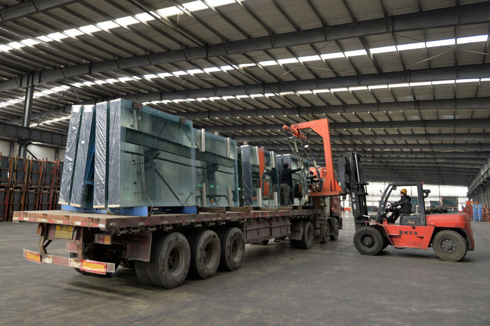 (聚焦复工复产)河北沙河:"中国玻璃城"有序复工保生产