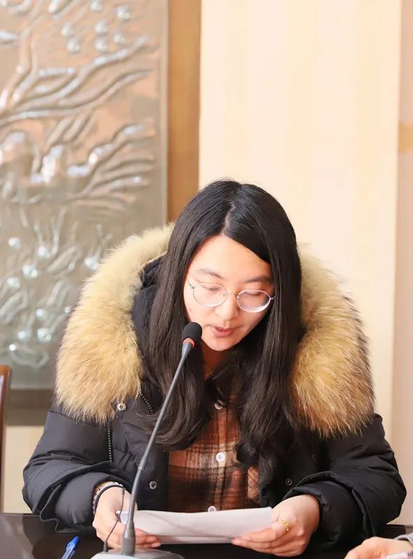 当一名好教师迎春中学召开三年内新教师及新上岗教师述职会