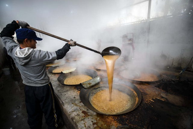 南方古法制作红薯糖,小时候的美味,现在很难吃到了