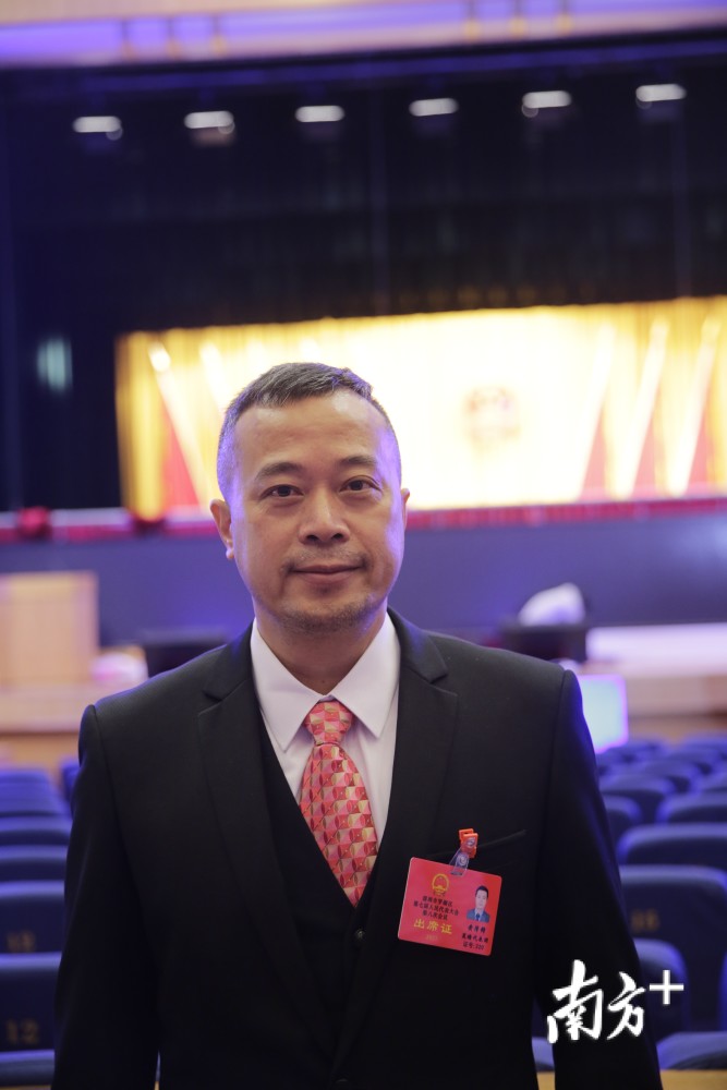 代表说黄泽锋建设黄金珠宝区块链溯源平台加快产业数字化转型步伐