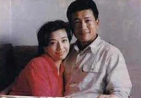 江珊和田小洁互动好甜!