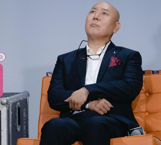 曾是北京老炮,身家过亿,却一夜之间倾家荡产,今成为演艺圈大佬