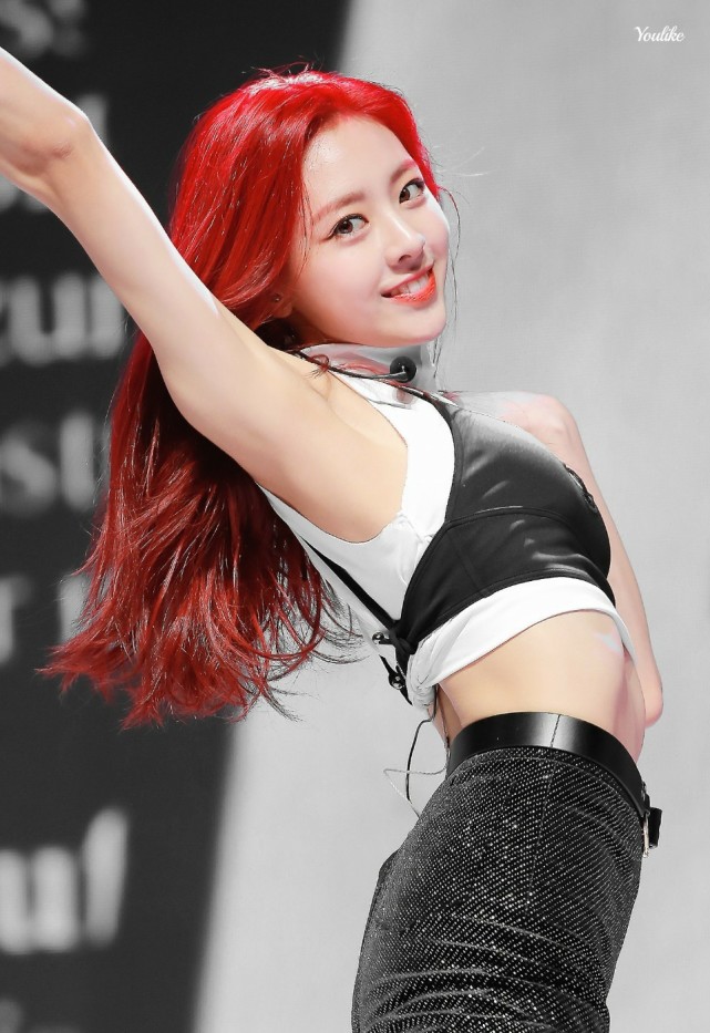 blackpink——朴彩英:blackpink——金智秀:《apple》打歌期去了周偶