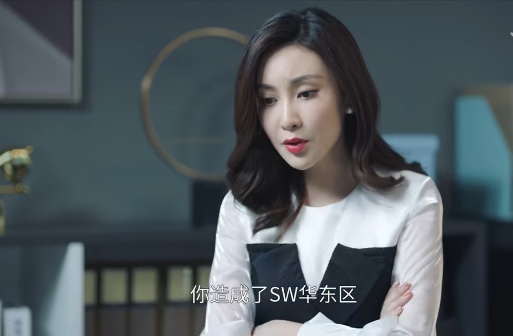 《正青春》:凌潇潇为何招人讨厌,舅妈一语道破_腾讯新闻