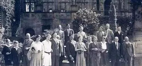 世界家族财富排行榜_2019新华人首富换人了,家族财富2600亿,马化腾比他还差点