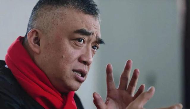 他和于谦说了十年相声,于谦越来越火,相声演员刘颖却慢慢被遗忘