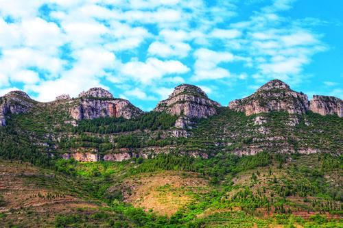 临江仙登八岐山