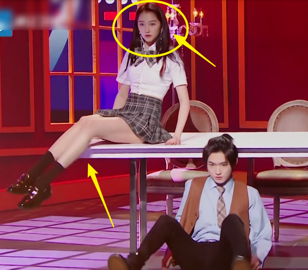 王牌6关晓彤穿女团装热舞没有工作室的精修这腰围我没看错吧