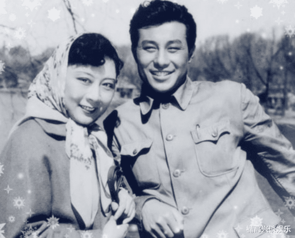 他的妻子杨昭彩也是一名文工人员.