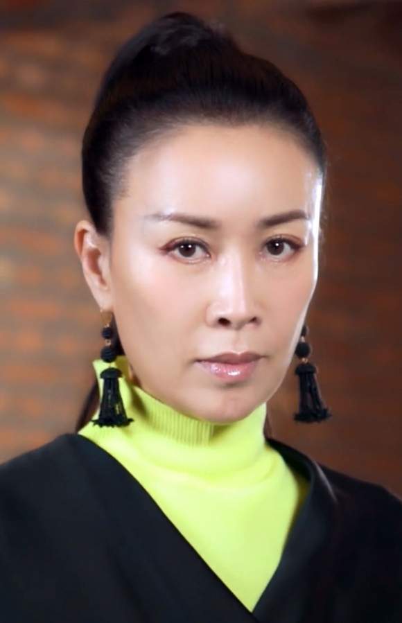 "歌坛天后"那英的上位史,太不容易了