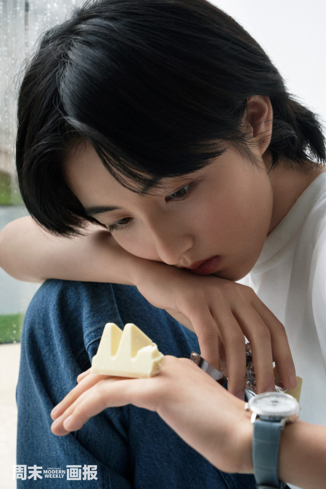 张子枫头像壁纸每次看到妹妹都有想剪短发的冲动,张子枫最新路演短发